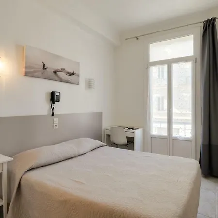 Au Tropico Hotel Juan-les-Pins