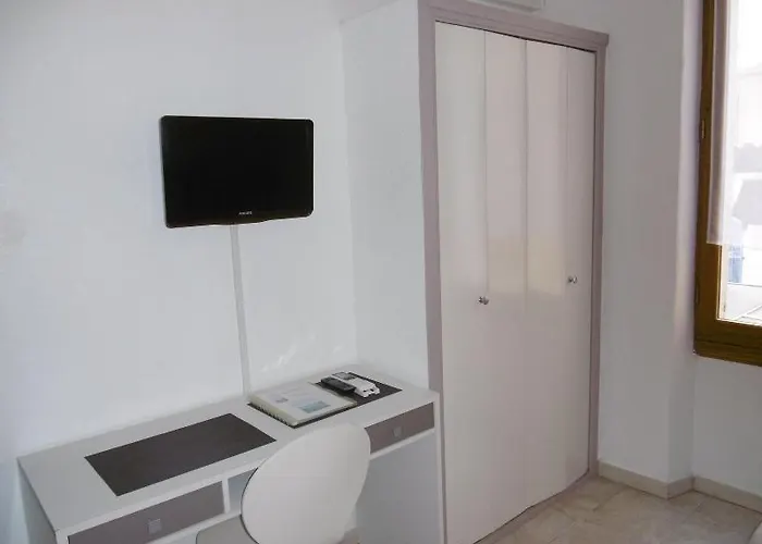 Hotel Au Tropico 2*